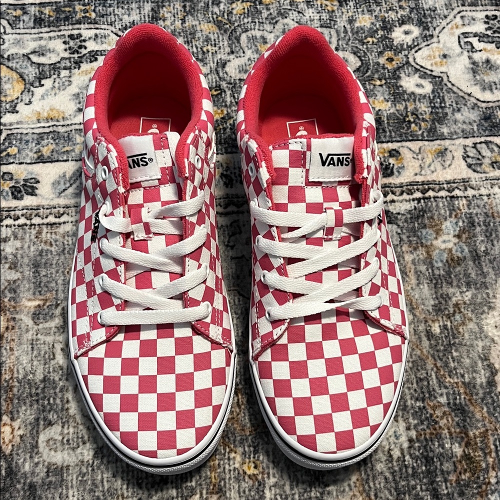 Vans pink and white checkered Sneakers. Size 6